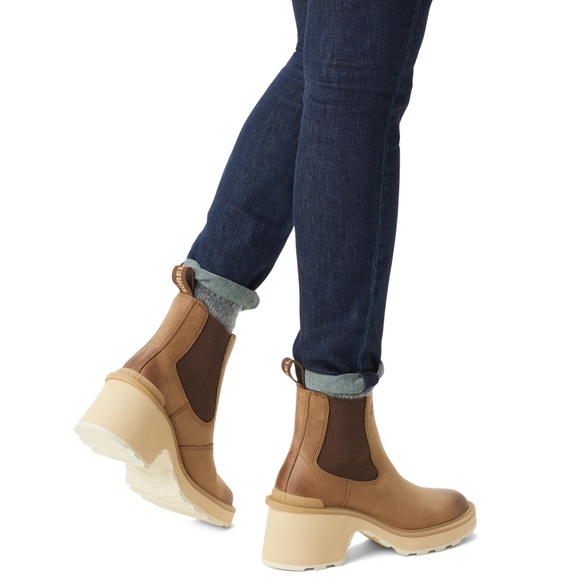 Brand new in box Sorel hi line Chelsea boots size 6 - Picture 6 of 8